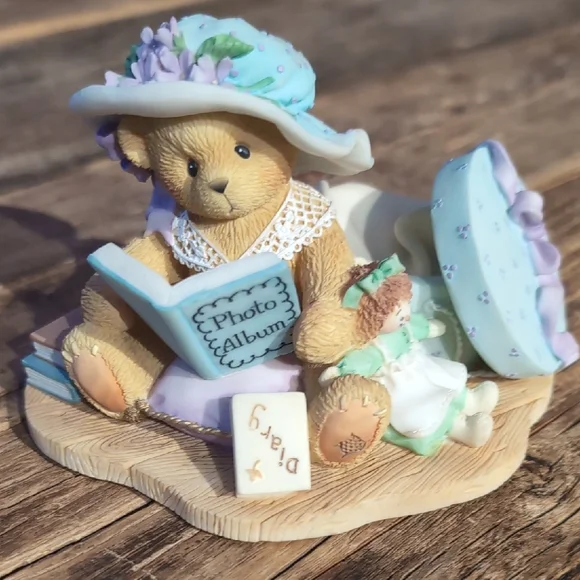 Cherished Teddies Limited Edition 2000 Brown and Cream Figurines - Picture 4 of 7